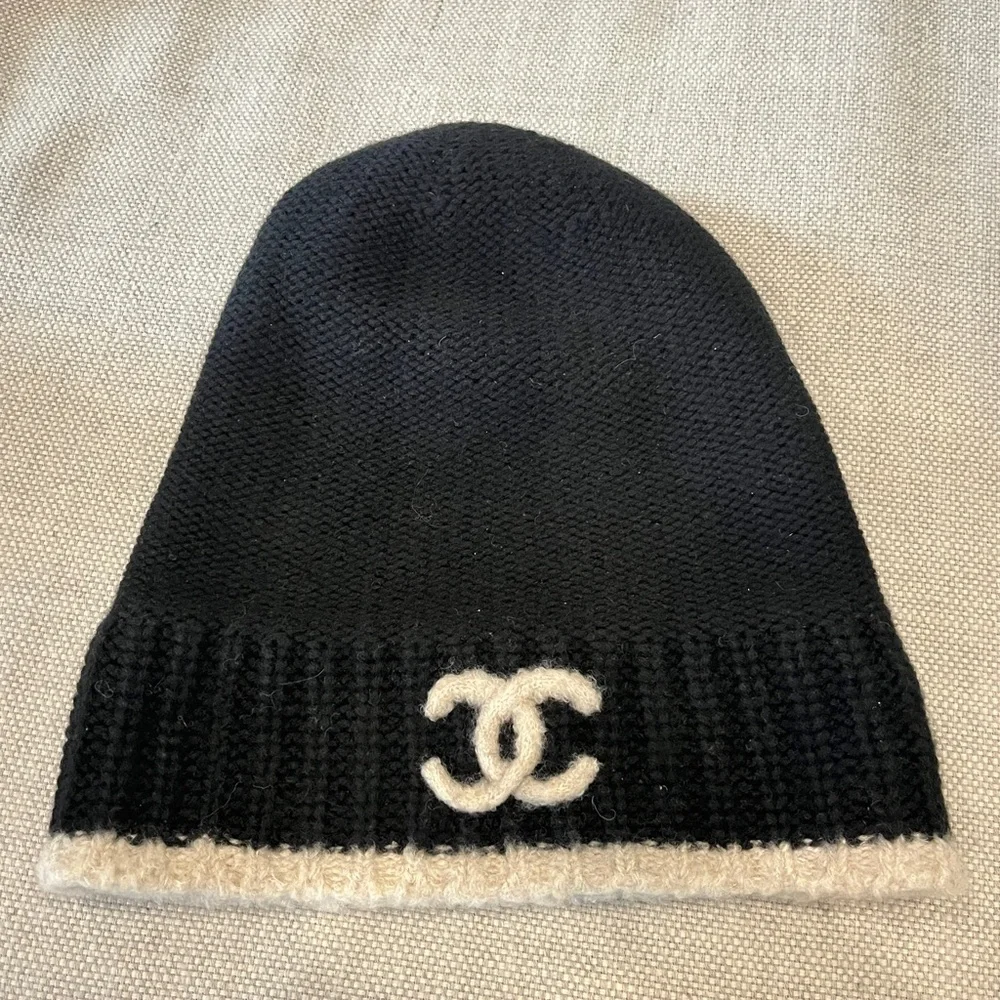 CHANEL Black Knit Beanie